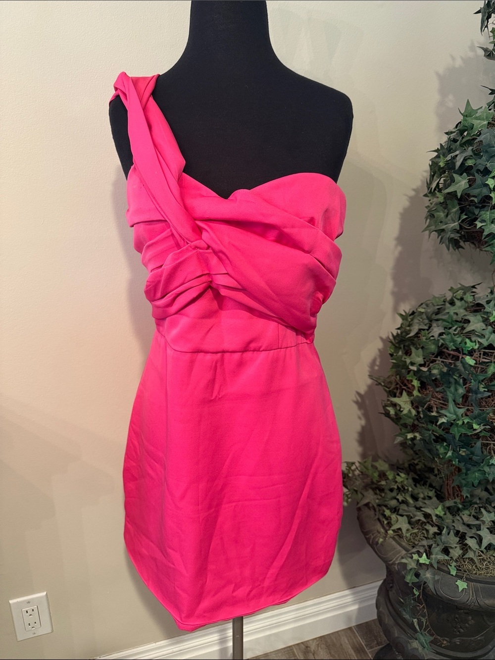 One-Shoulder Hot Pink Cocktail Dress Size Large